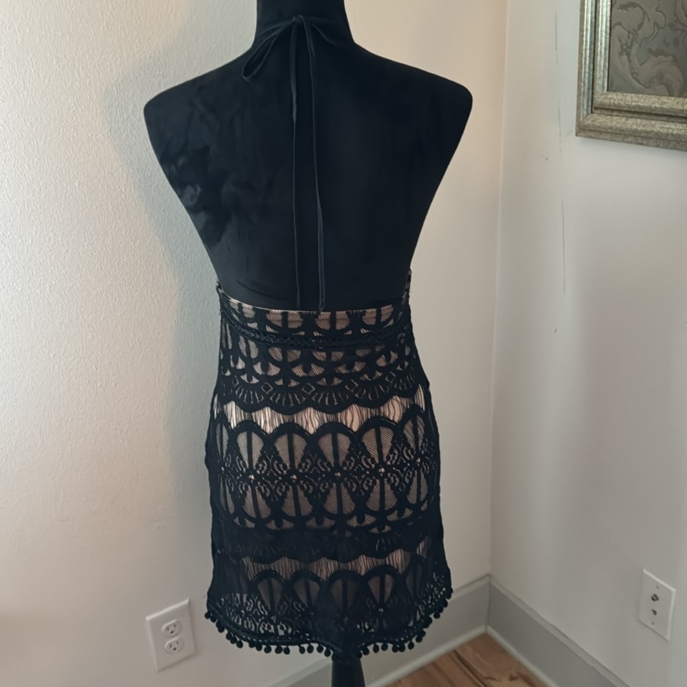 Forever 21 Halter Black nude Lace Mini Dress Sz S - Picture 7 of 11